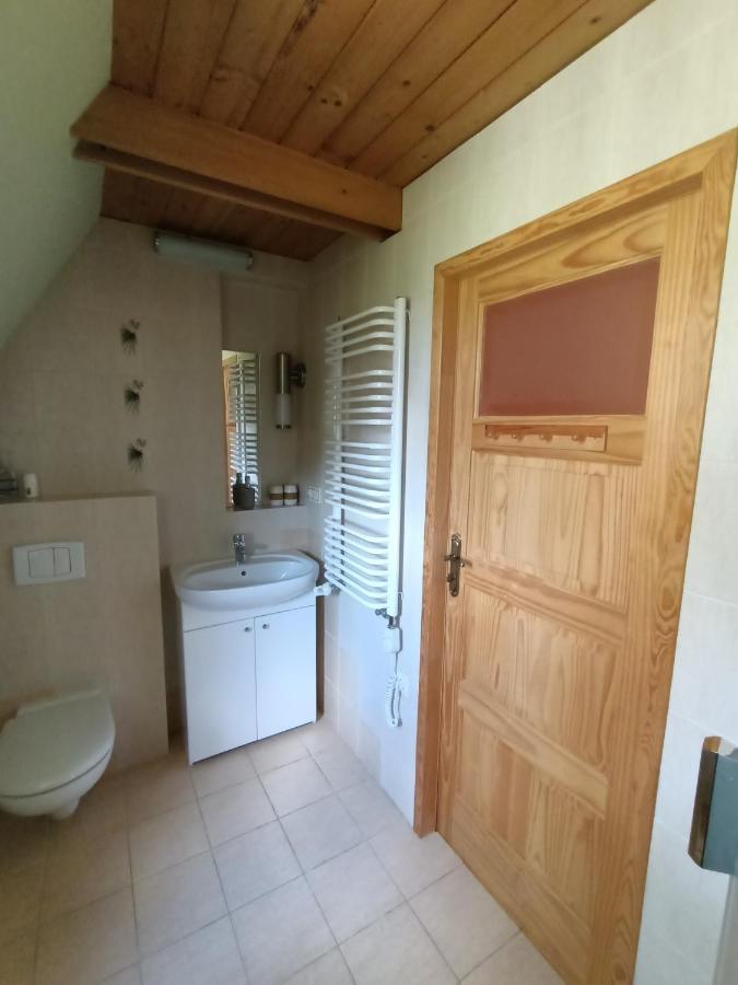 Ludwikowka Pod Luboniem, Stu-Letni Domek W Gorach Naprawa Esterno foto